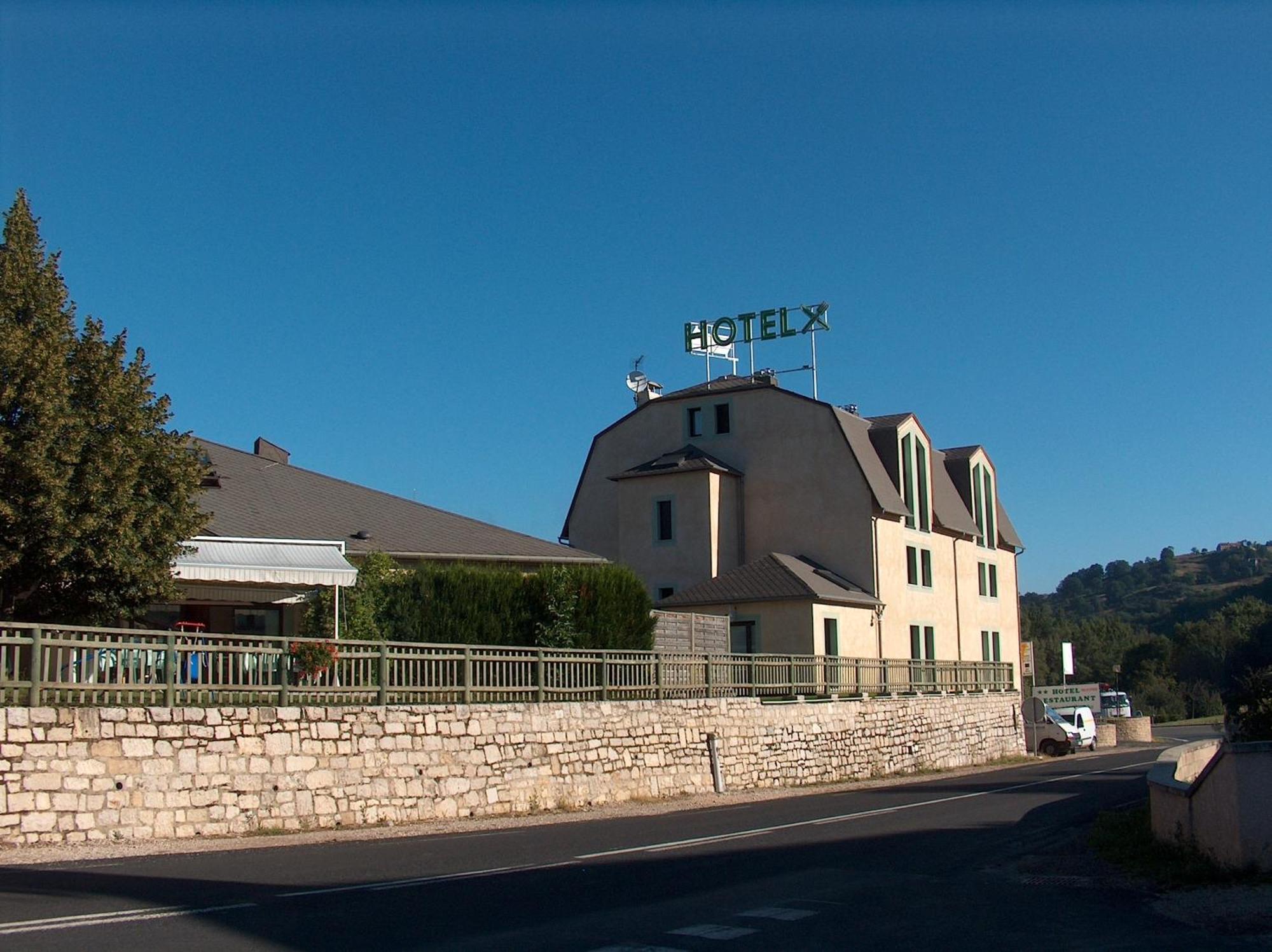 Hotel-Restaurant Le Calice Du Gevaudan - A75 Banassac Kültér fotó