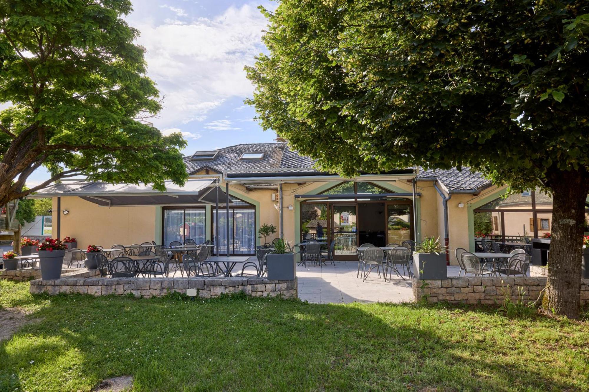 Hotel-Restaurant Le Calice Du Gevaudan - A75 Banassac Kültér fotó