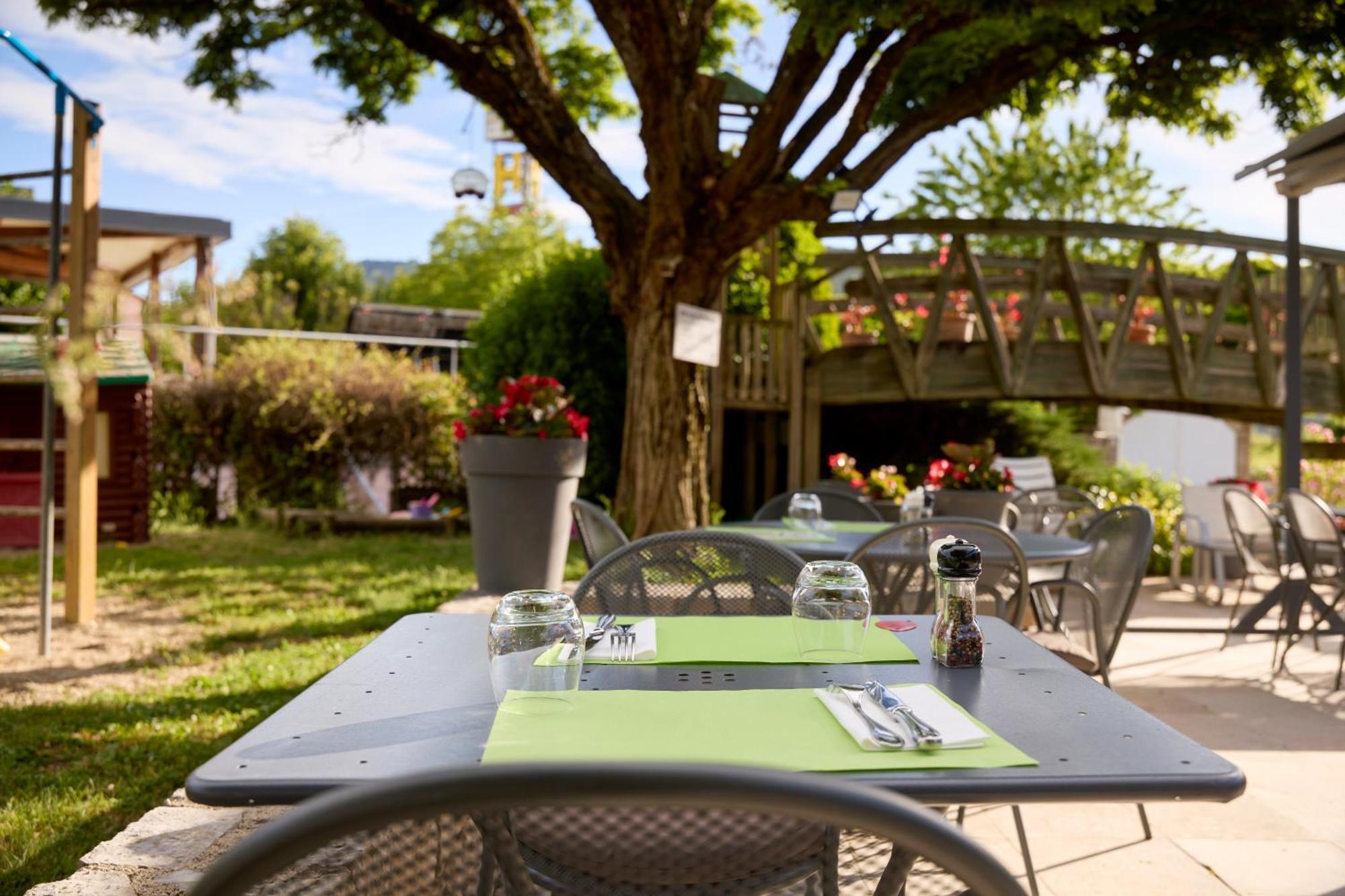 Hotel-Restaurant Le Calice Du Gevaudan - A75 Banassac Kültér fotó