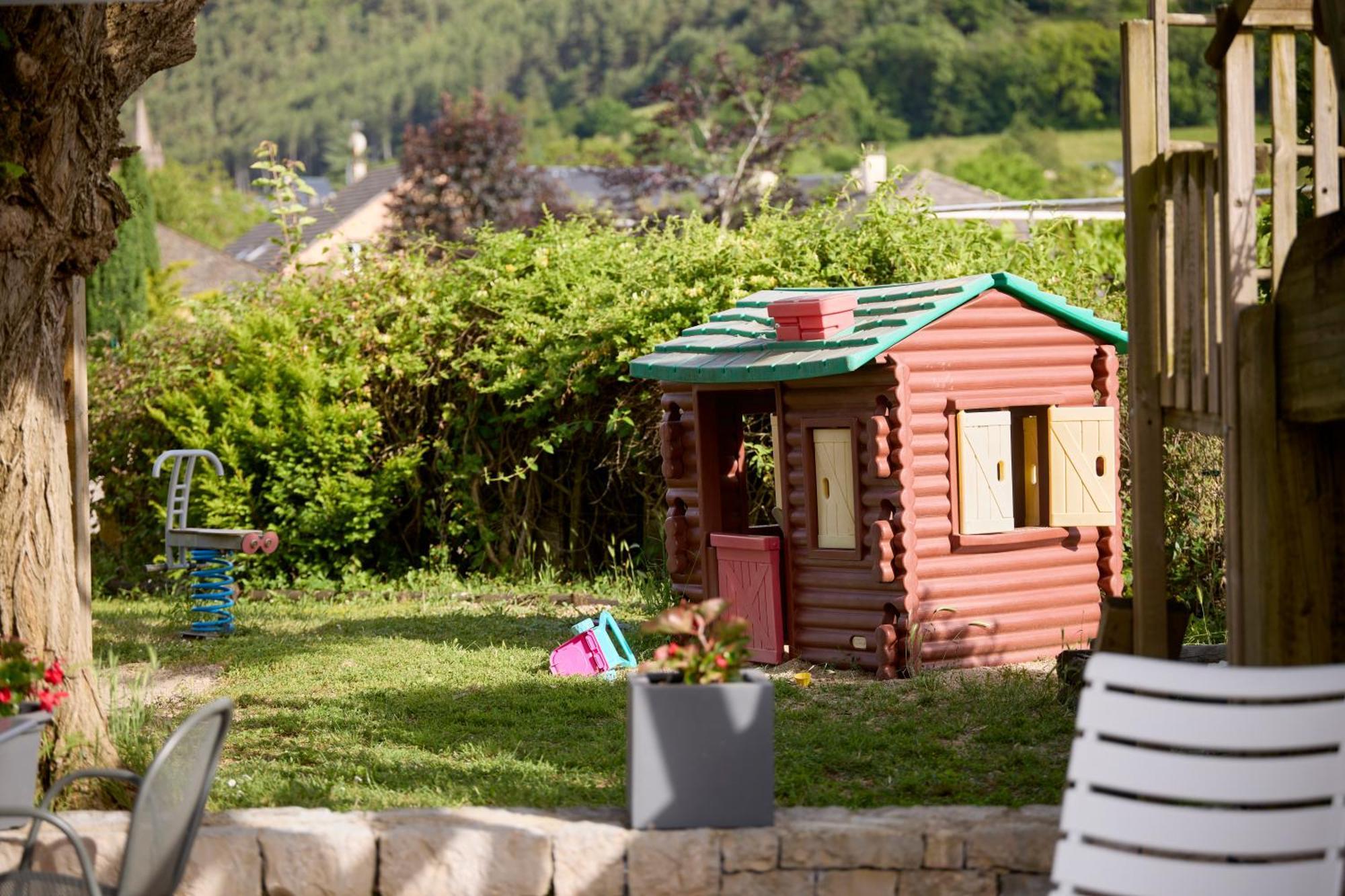 Hotel-Restaurant Le Calice Du Gevaudan - A75 Banassac Kültér fotó