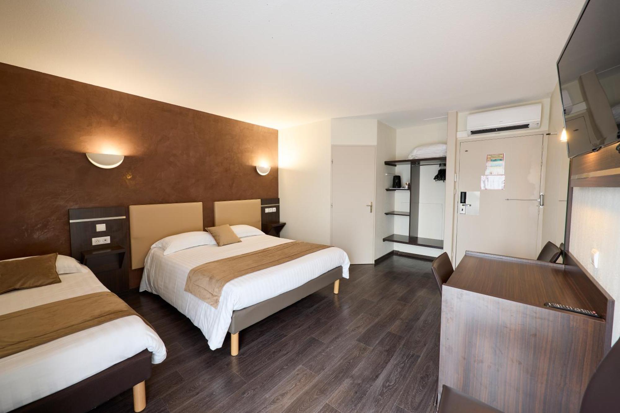 Hotel-Restaurant Le Calice Du Gevaudan - A75 Banassac Kültér fotó