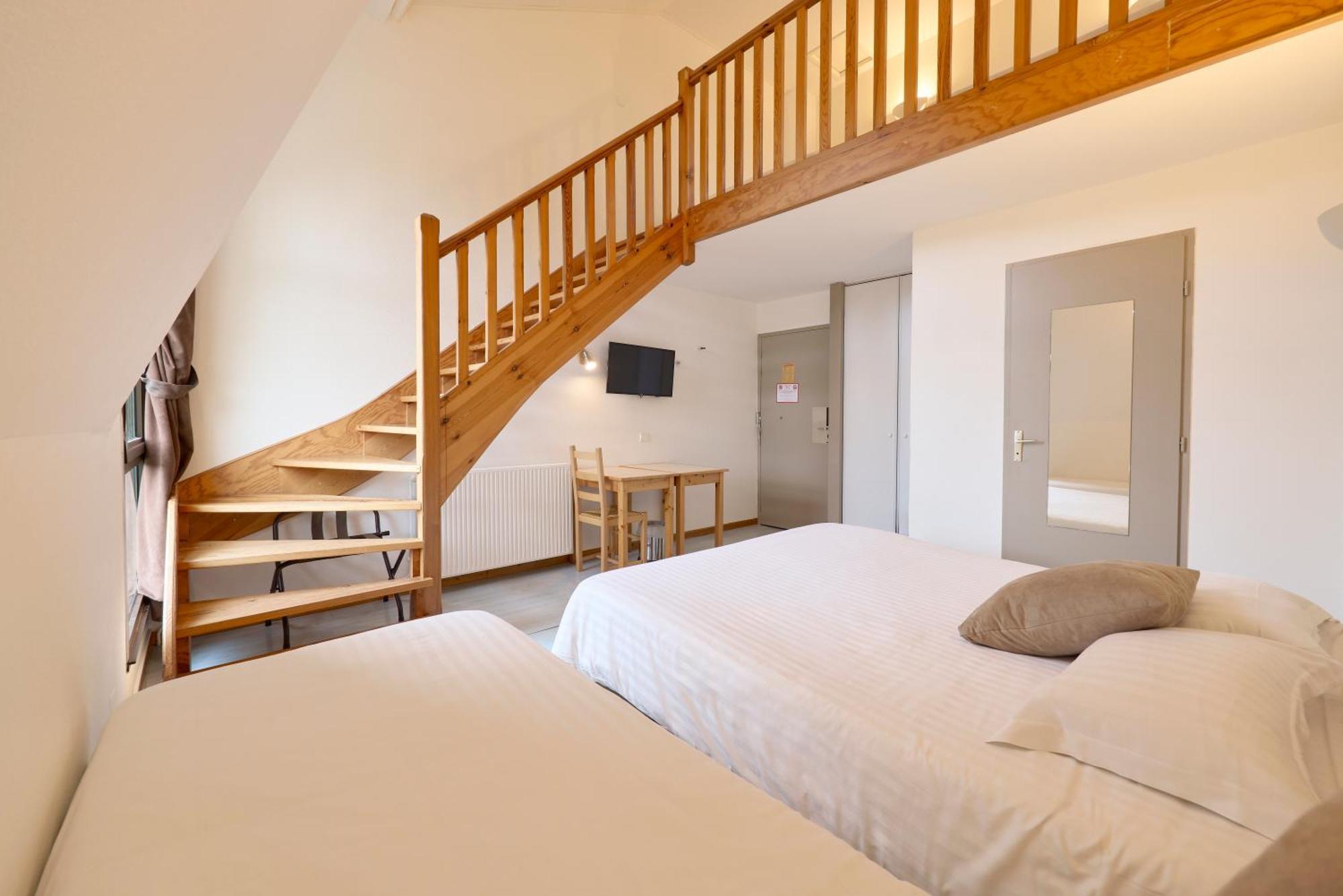 Hotel-Restaurant Le Calice Du Gevaudan - A75 Banassac Kültér fotó