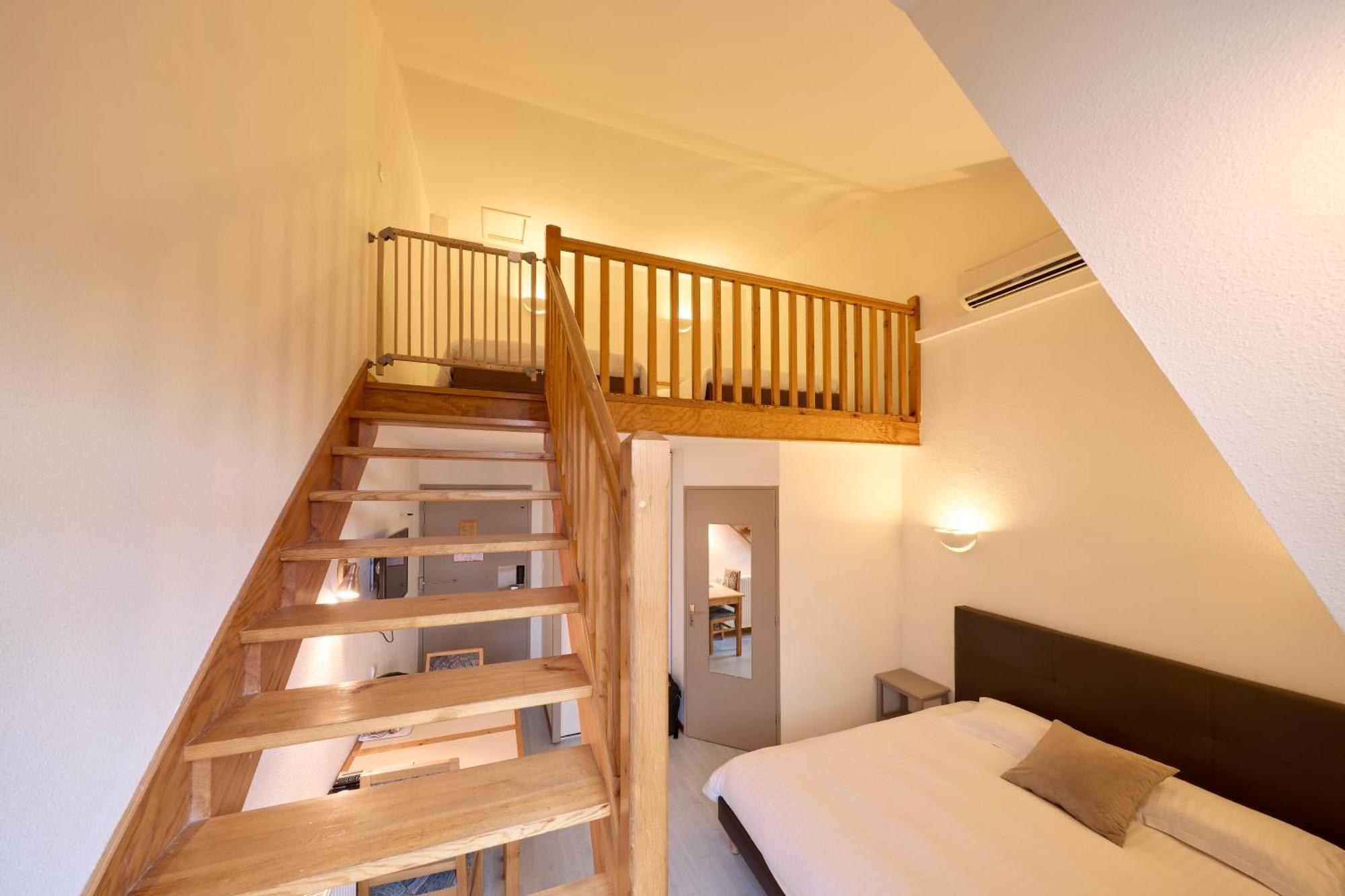 Hotel-Restaurant Le Calice Du Gevaudan - A75 Banassac Kültér fotó