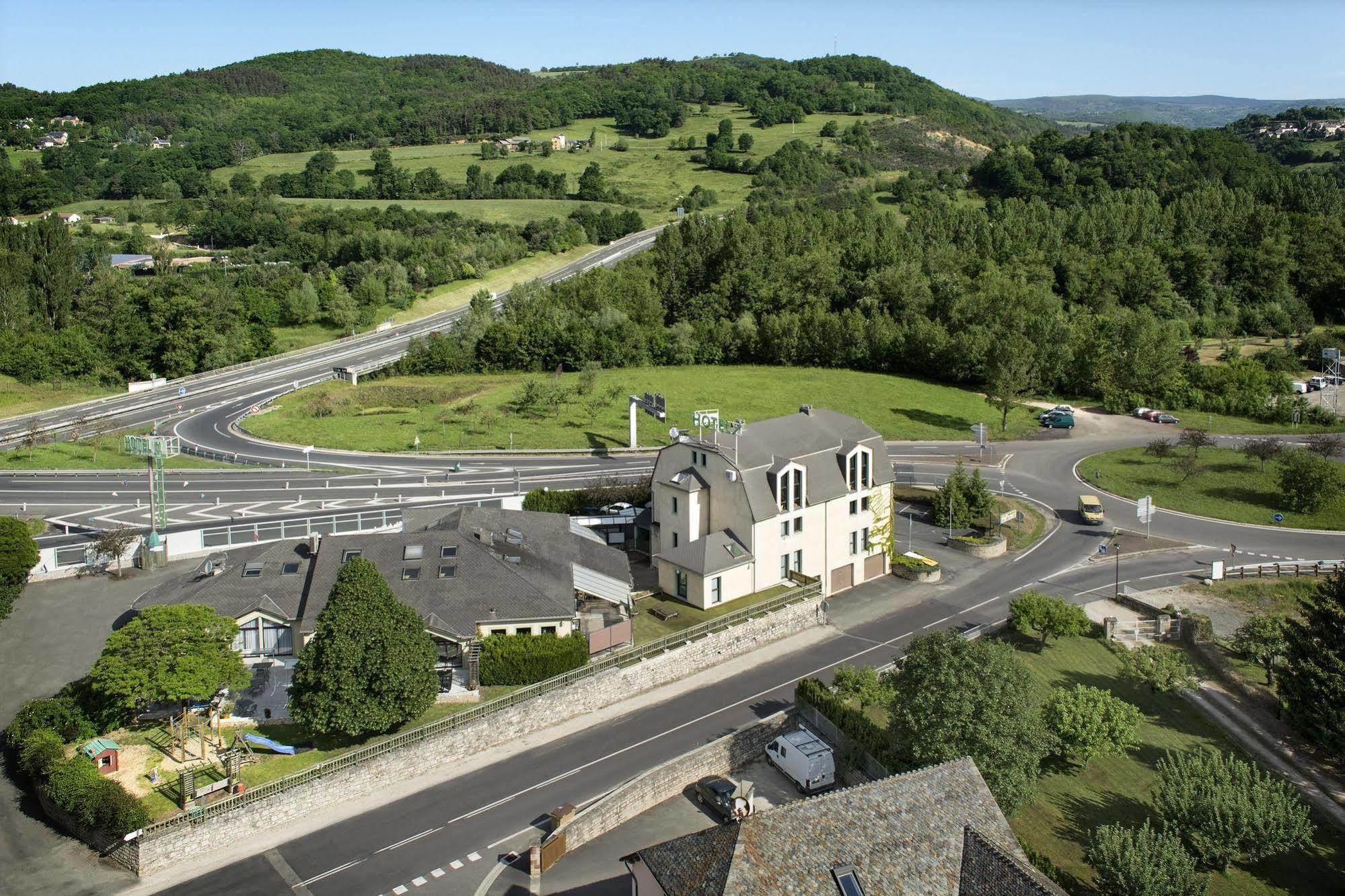 Hotel-Restaurant Le Calice Du Gevaudan - A75 Banassac Kültér fotó