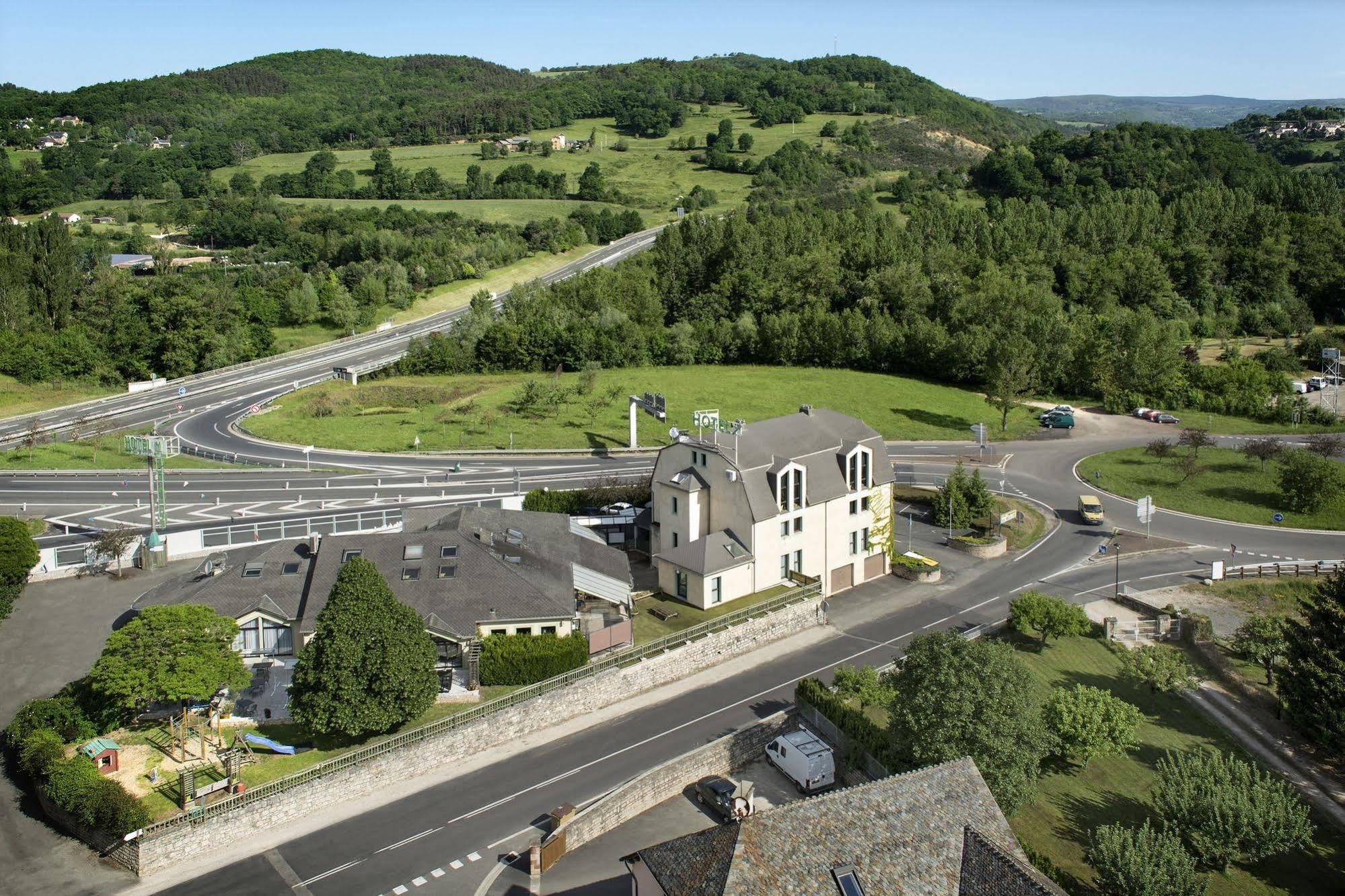 Hotel-Restaurant Le Calice Du Gevaudan - A75 Banassac Kültér fotó